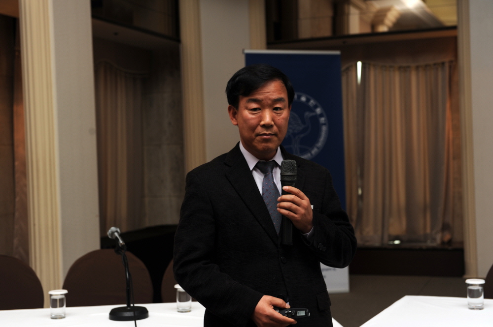 제110회 한림원탁토론회-발표자 박최규 교수.JPG