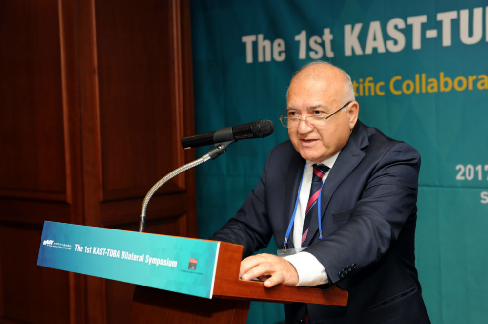 제1회 한-터키한림원 공동심포지엄_축사_아르슬란 하칸 옥찰 대사.JPG