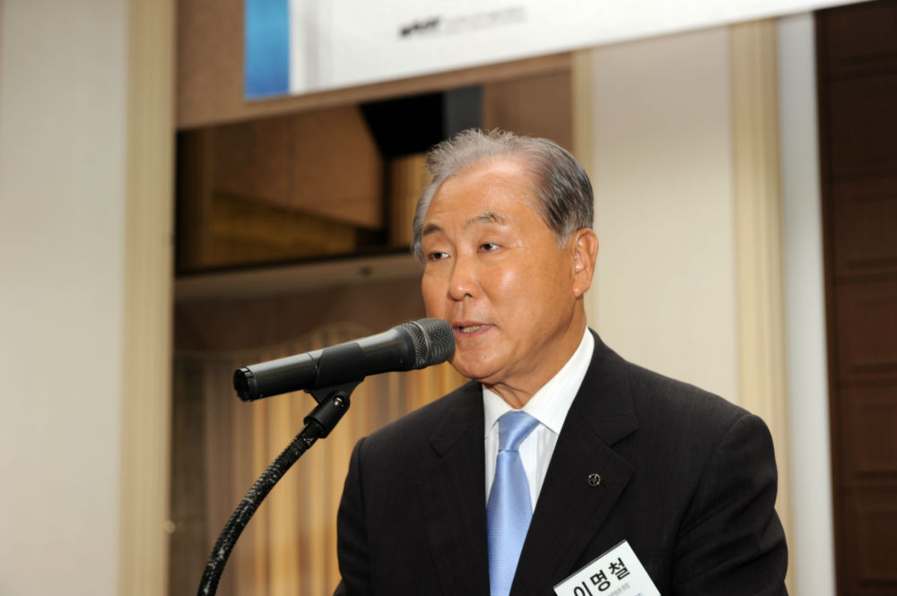 인사말을 하고 있는 이명철 한림원장_제116회 한림원탁토론회.JPG